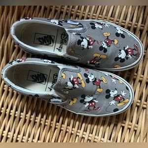 Mickey vans Womens 6